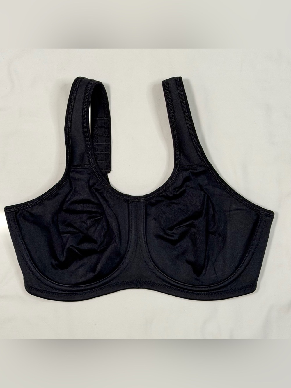 Wacoal sports bra size 38D